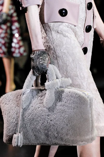 Look 122